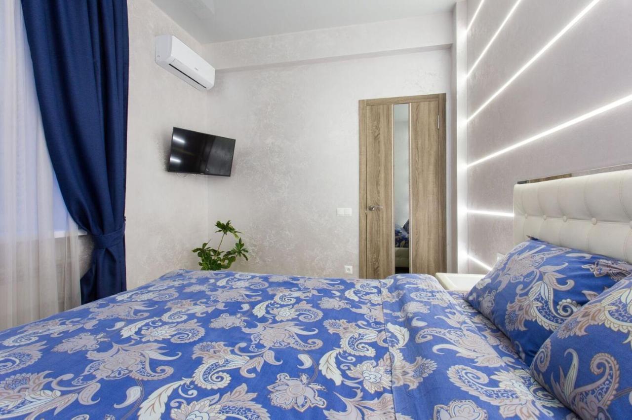New Luxury Apartment In The Center On Konstitution Square Харьков Экстерьер фото